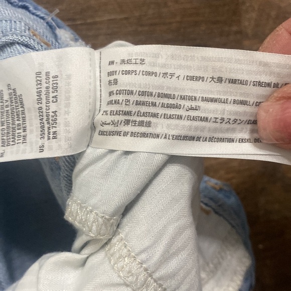 VINTAGE HOLLISTER BAGGY CURVY ULTRA HIGH-RISE DAD PATCHED JEAN VINTAGE STRETCH - Picture 13 of 13